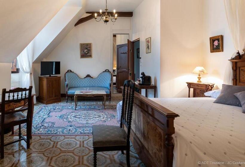 Номер Стандарт, Le Vieux Château De Hommes