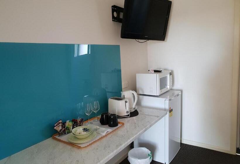 Семейный Номер, Kandos Fairways Motel