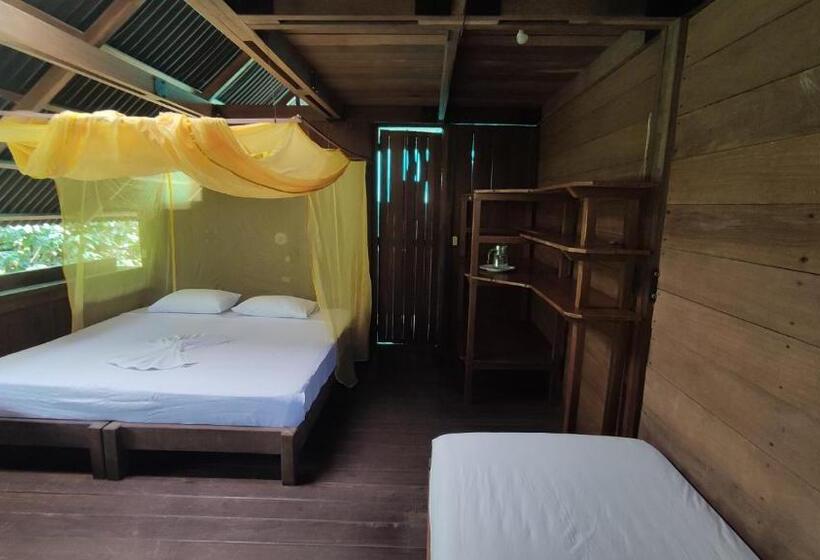 스탠다드 4인용 룸 바다전망, La Kuka Hotel   Nuquí