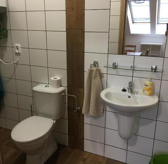 标准间, Penzion U Hujňáků