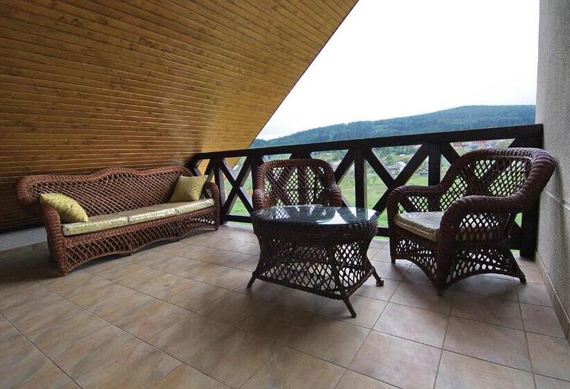 سوئیت با بالکن, Villa Grand