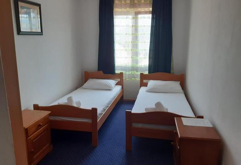 آپارتمان 2 خوابه با چشم‌انداز دریا, Motel Jadranka