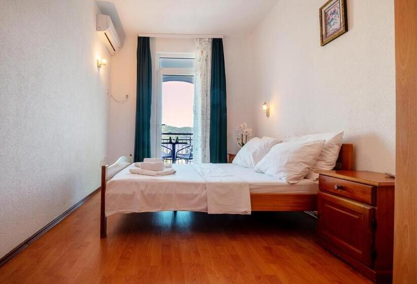 اتاق استاندارد چهار تخته با چشم‌انداز دریا, Motel Jadranka