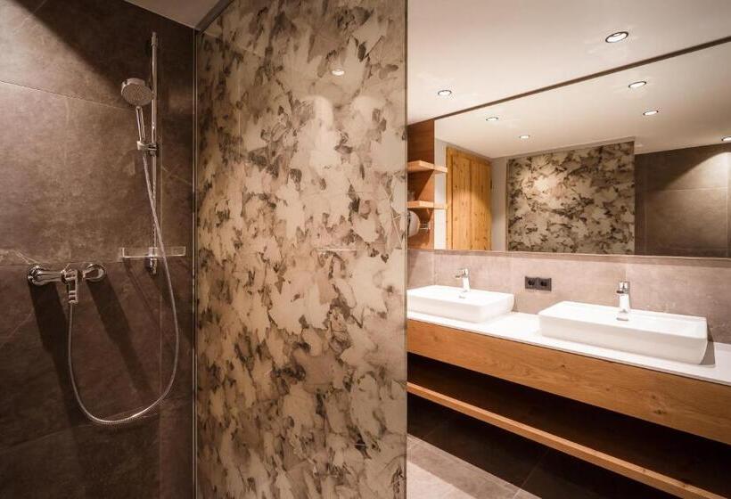 Номер Deluxe, Das Naturhotel Die Eng