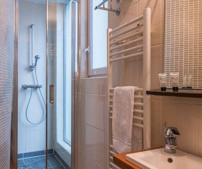 اتاق استاندارد سه نفره, Hôtel Tilde