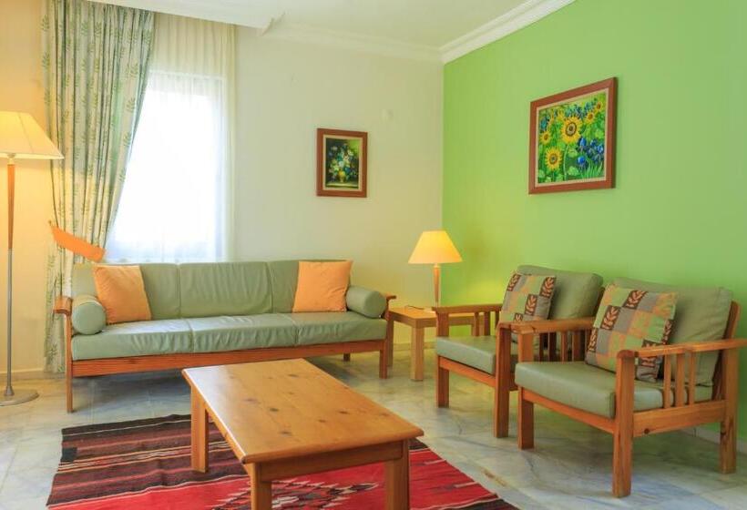Вилла 3 Спальни, Orka World Hotel & Aquapark