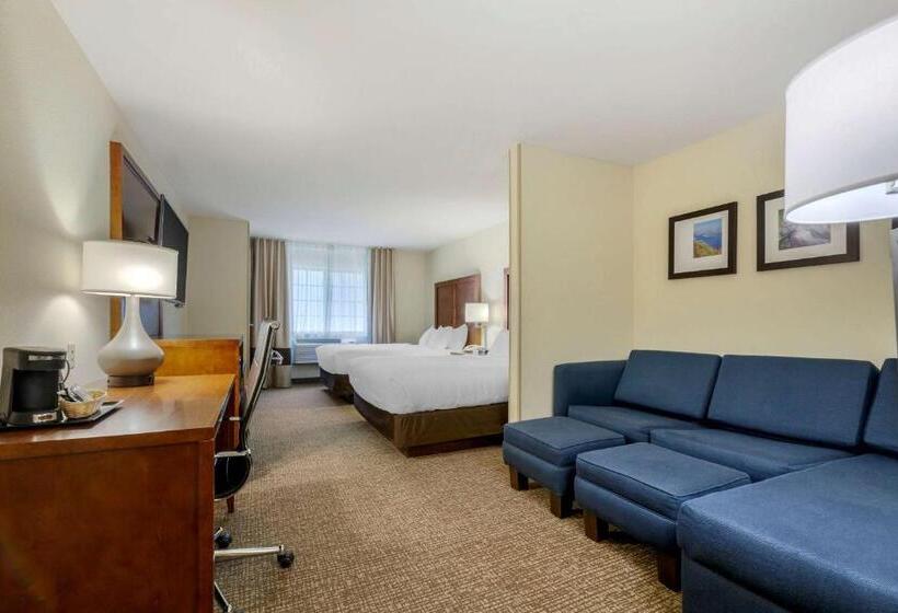 Люкс, Comfort Suites Johnson Creek Conference Center