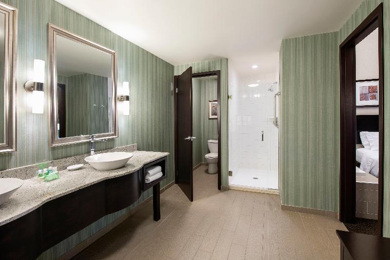 سوییت جونیور با چشم‌انداز دریا, Emelisse Nature Resort