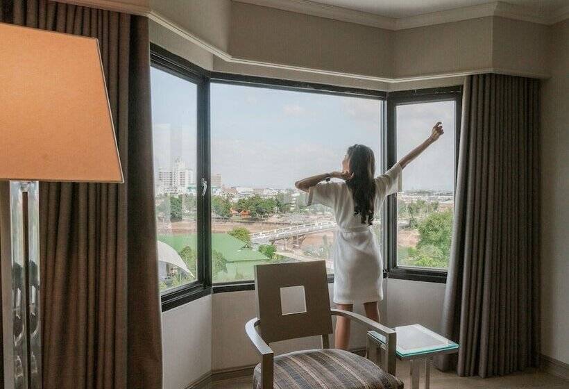 Номер Deluxe, The Grand Riverside