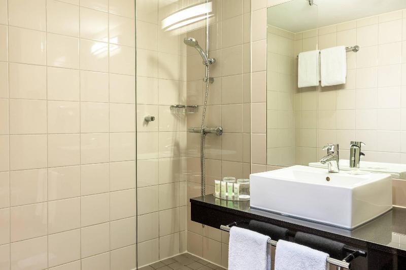 Номер Superior Кровать Кинг, Courtyard By Marriott Paris Saint Denis