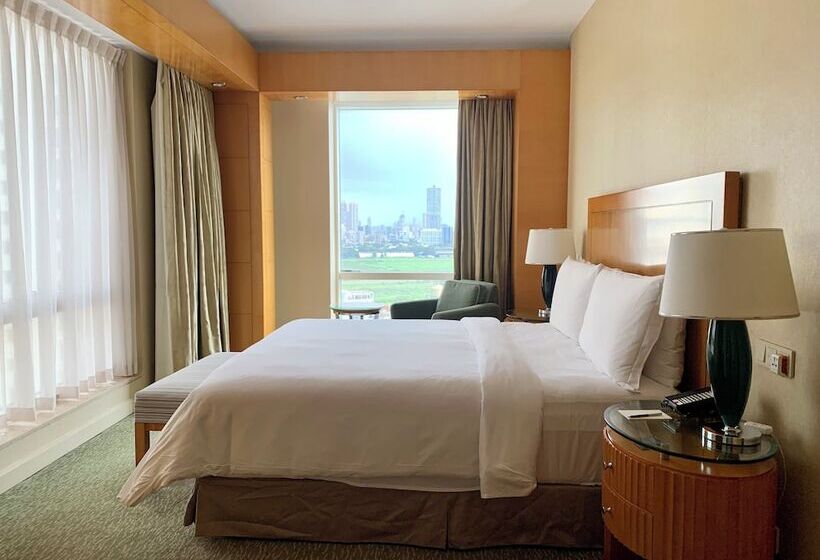 سوییت اجرایی, Four Seasons Hotel Mumbai