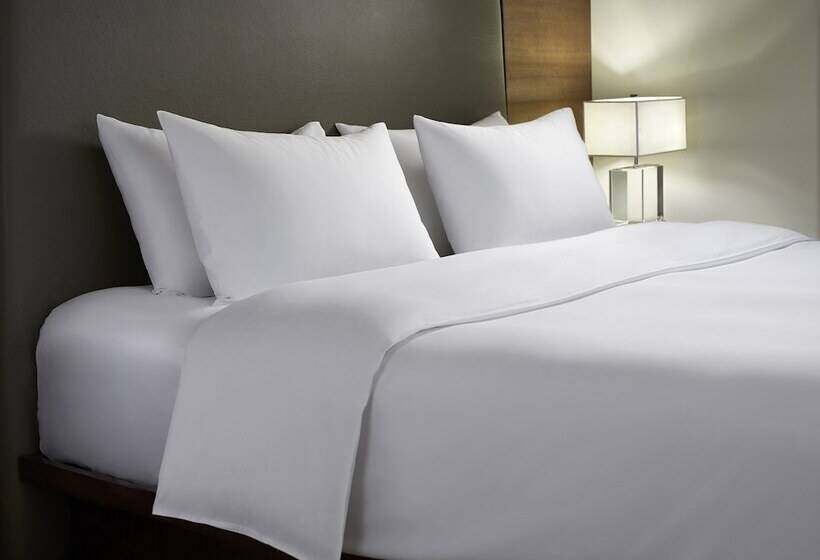 اتاق لوکس, Hyatt Regency Hong Kong, Tsim Sha Tsui