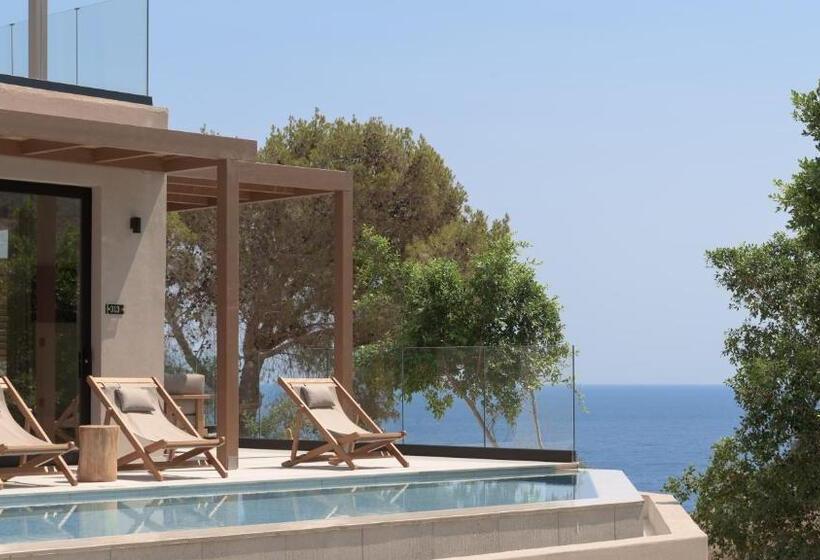 سوییت با چشم‌انداز جانبی دریا, Irida Hotel Agia Pelagia