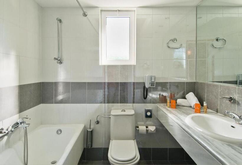 Апартаменты Comfort 2 Спальни, Kipriotis Village Resort