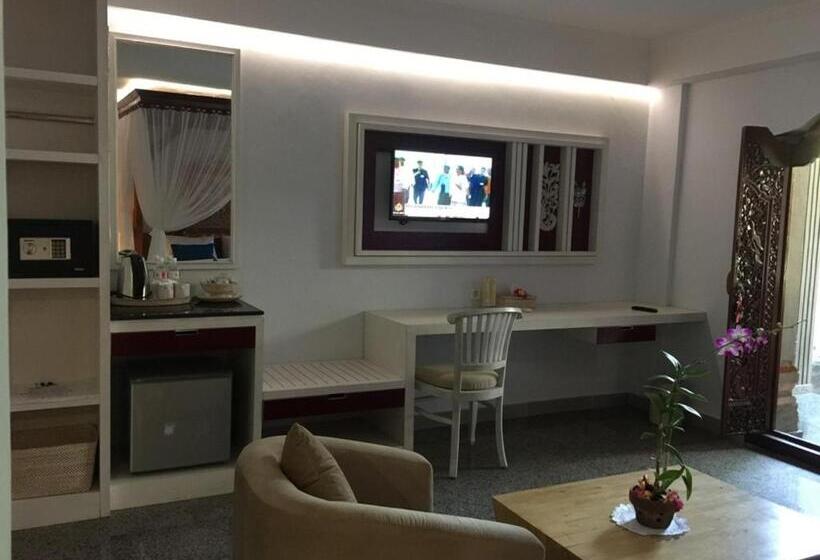 سوئیت با بالکن, Puri Dewa Bharata Hotel & Villas