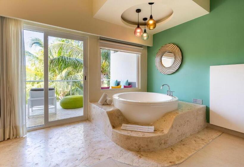 سوییت با چشم‌انداز دریا, Selection Riviera Cancún
