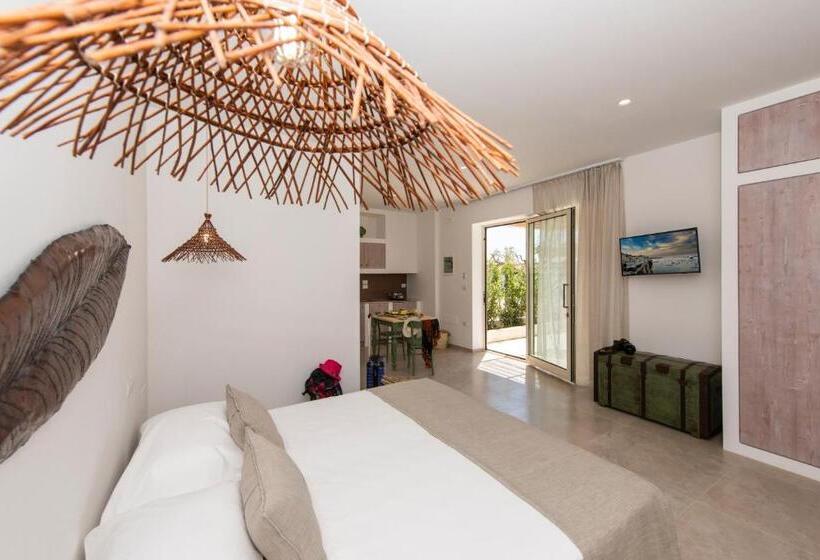استودیوی سوپریور, Livantea Agriresort E Residence