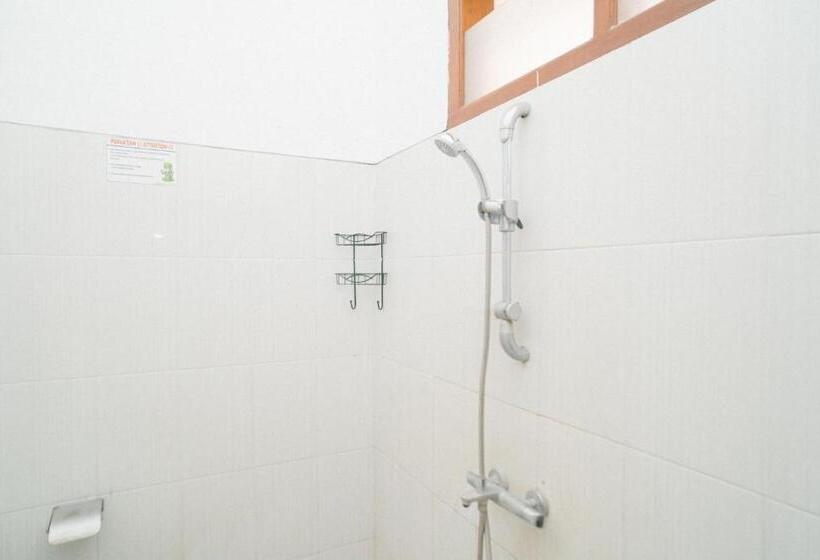 エコノミールーム, Urbanview Hotel Griya Surya Malang By Reddoorz