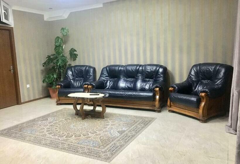 اتاق استاندارد سه تخته با بالکن, My House In Akhaltsikhe