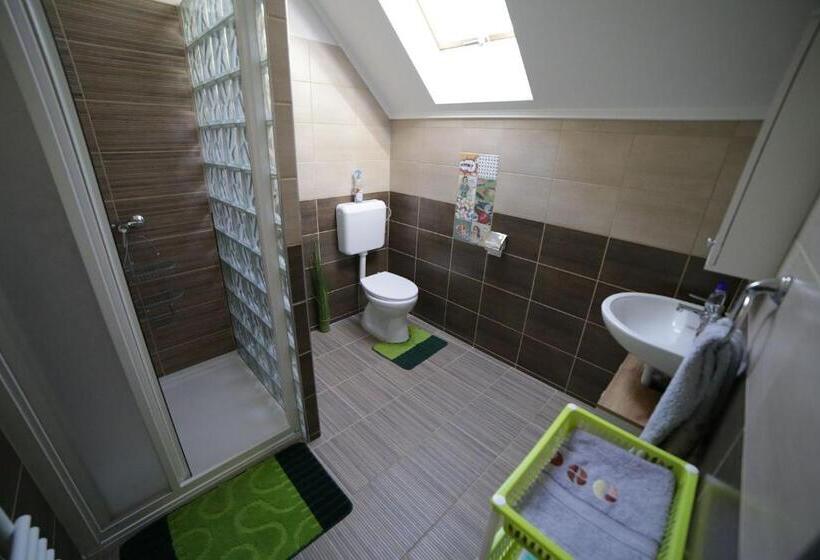 Апартаменты 1 Спальня с Террасой, Fónagy Apartmanok