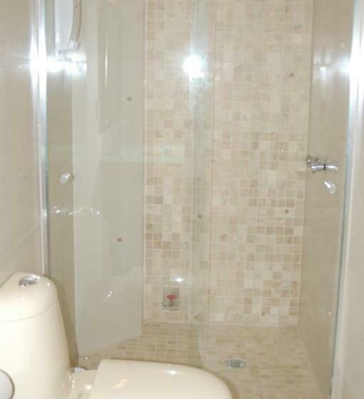 استودیوی استاندارد, Premier Hotel Suites