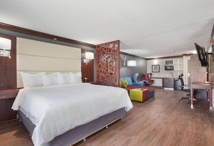Люкс Superior, The Leo Collection Detroit, Ascend Hotel Collection