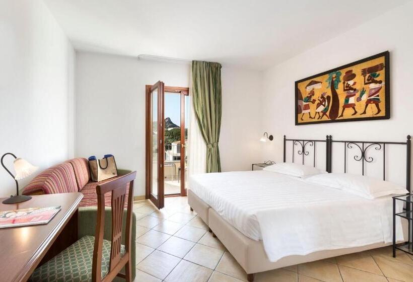 Четырехместный Номер Стандарт, Blu Hotel Morisco