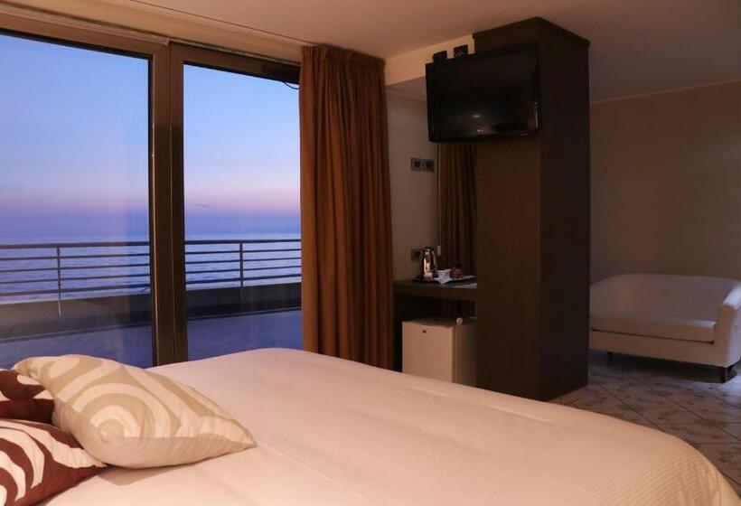 Quarto Deluxe Vista Mar, Ancora