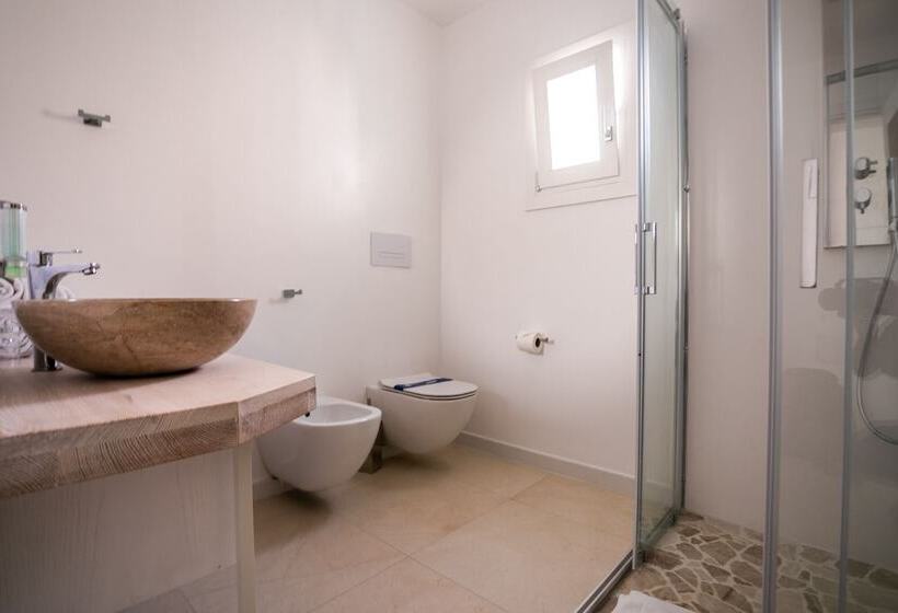 Quarto Triplo Superior, Moresco