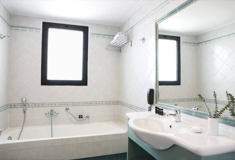 Номер Premium Боковой Вид на Море, Ramada by Wyndham, Athens Club Attica Riviera