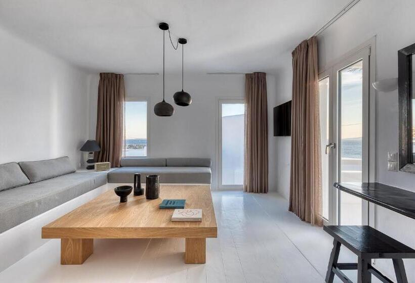 Полулюкс, Rocabella Mykonos