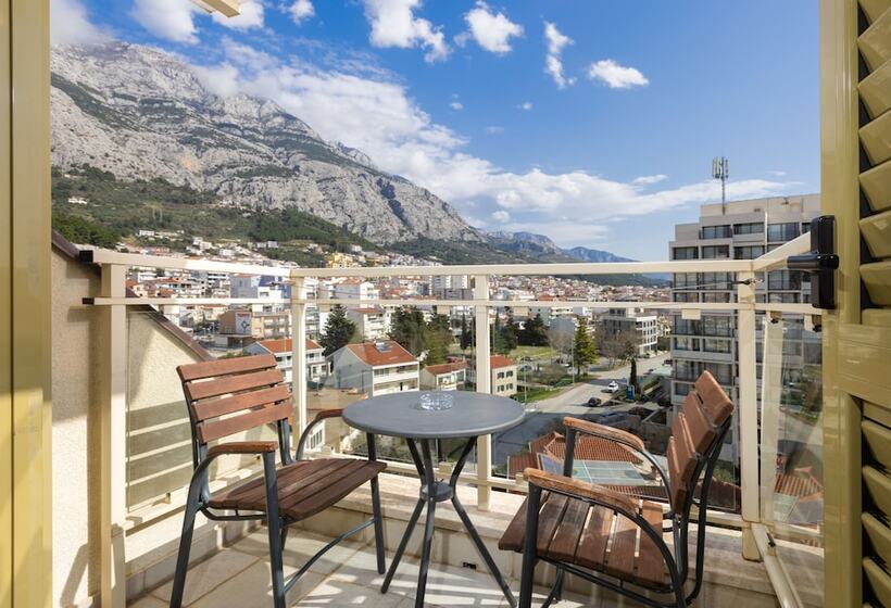 اتاق استاندارد با چشم‌انداز کوهستان, Park Makarska