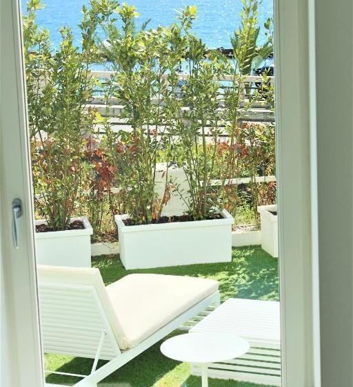 سوییت سوپریور با چشم‌انداز دریا, Sanremo Luxury Suites