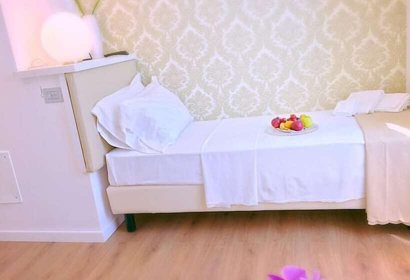اتاق راحتی سه تخته, Sanremo Luxury Suites