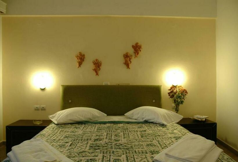 استودیوی استاندارد, Santa Maura