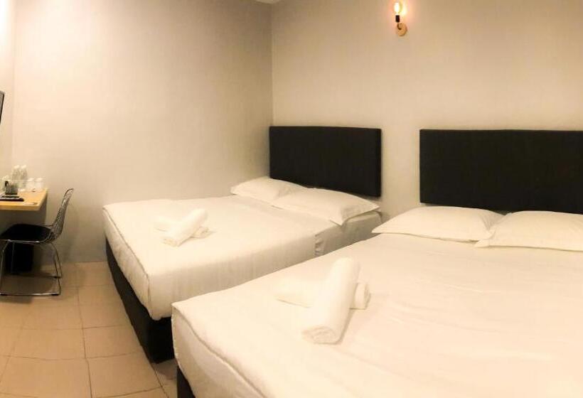 اتاق لوکس خانوادگی, Hako Xpress Skudai Baru