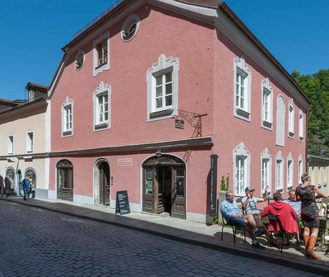 اتاق استاندارد, Das Hornsteiner