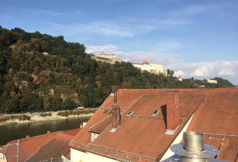 استودیوی استاندارد, Das Hornsteiner