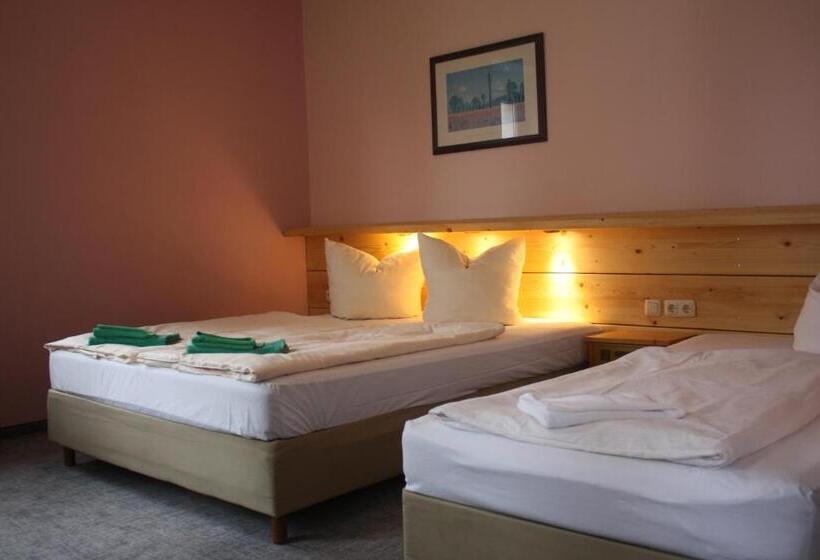 اتاق استاندارد سه نفره, Ferienstudio