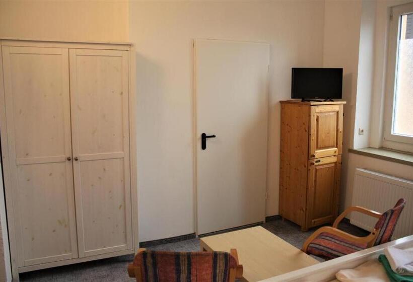 اتاق استاندارد, Ferienstudio