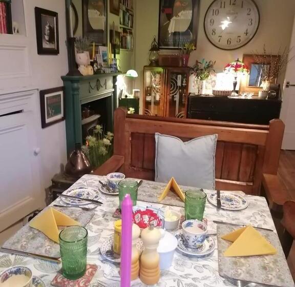 Quarto Estandar, No. 30