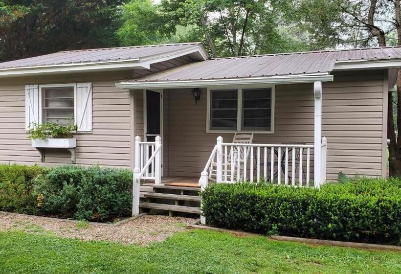 سوییت, Cozy Creek Cottages