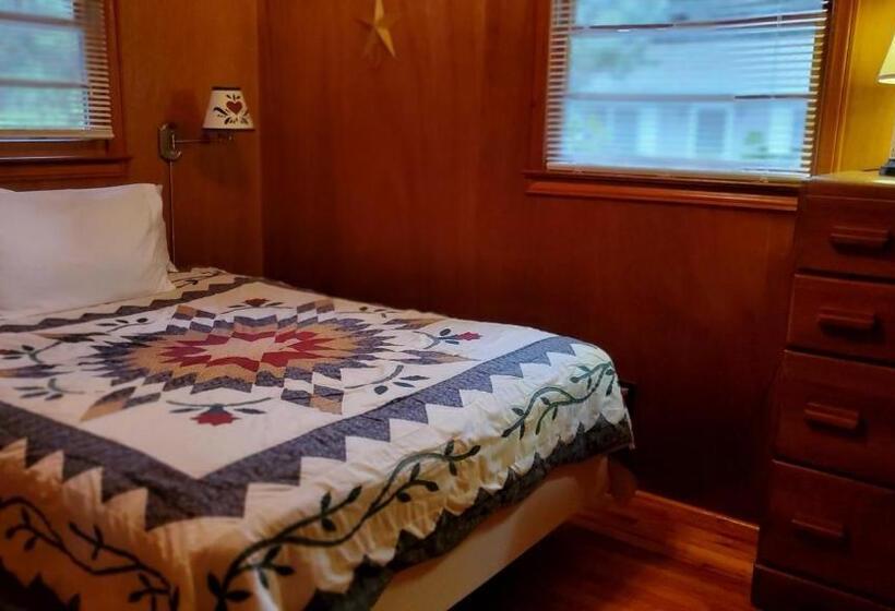 سوئیت با چشم‌انداز رودخانه, Cozy Creek Cottages