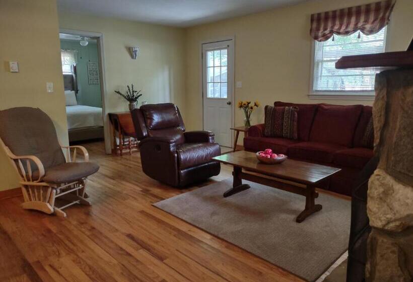 سوئیت 2 خوابه, Cozy Creek Cottages