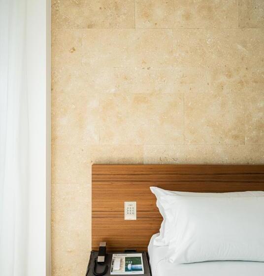 Номер Superior Вид на Бассейн, C Hotel & Spa