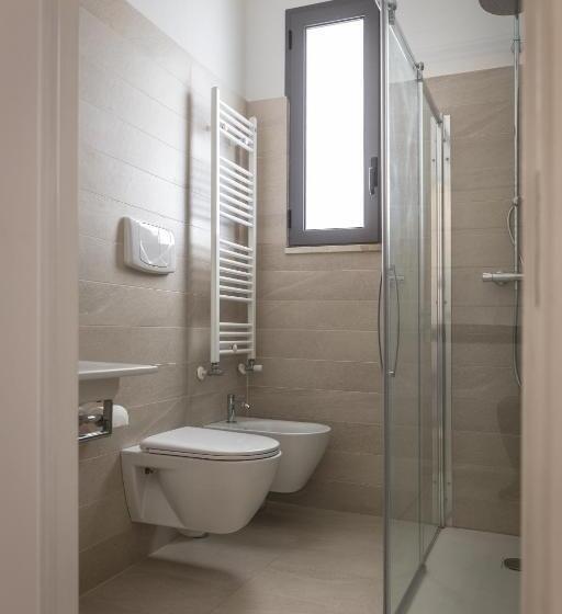 Quarto Superior Quádruplo, Albània