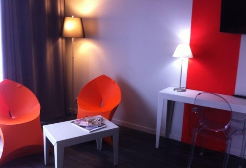 Семейный Номер, Golf Hotel Colvert   Room Service Disponible