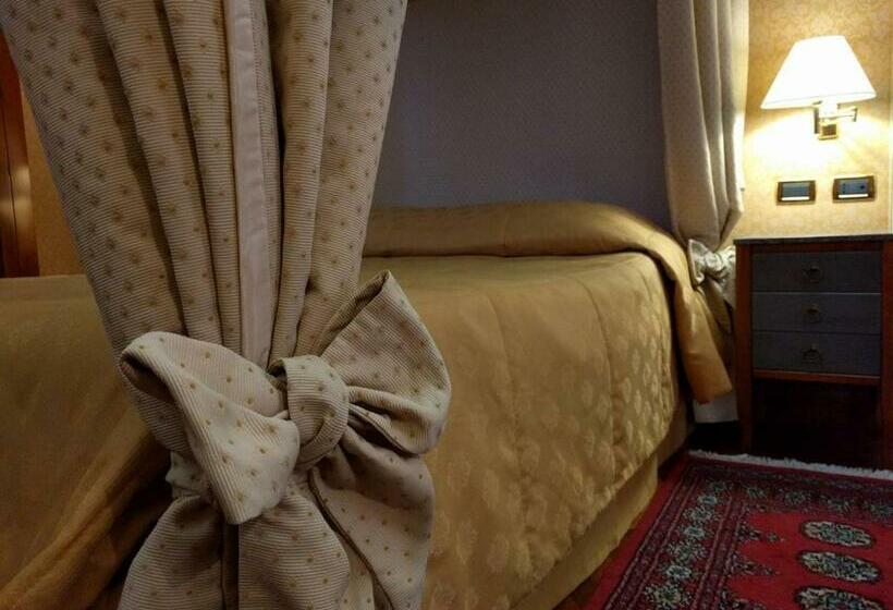 سوییت, Grand Hotel Piazza Borsa
