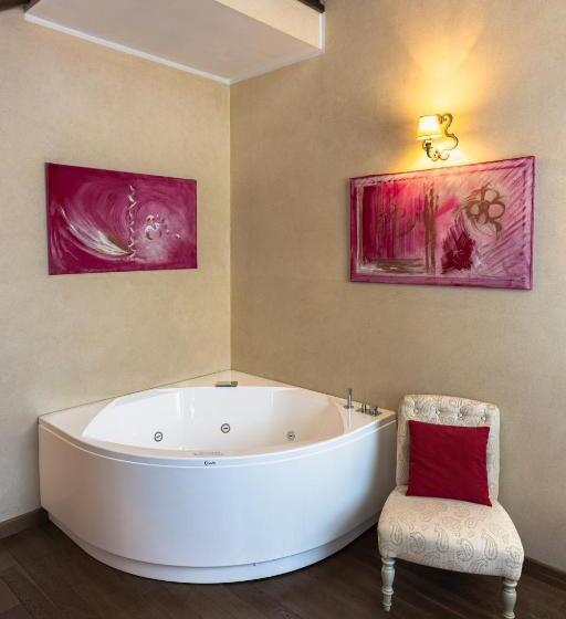 חדר סטנדרט עם ג'קוזי, Relais Bella Rosina Pool & Spa