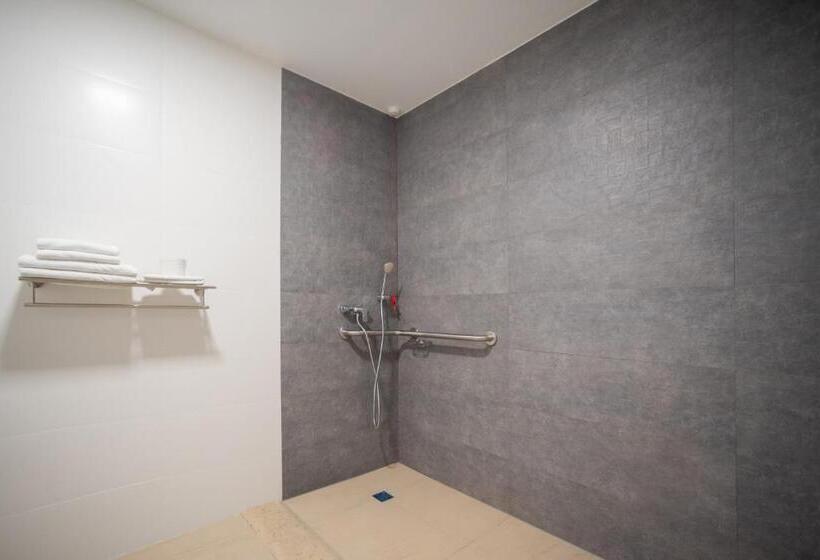 Quarto Estandar para Deficientes Físicos, Canada